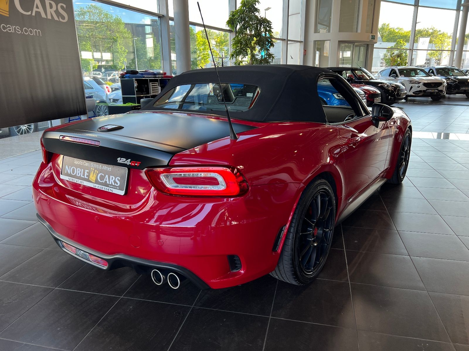 Fahrzeugabbildung Abarth 124 Spider GT LED BOSE LEDER