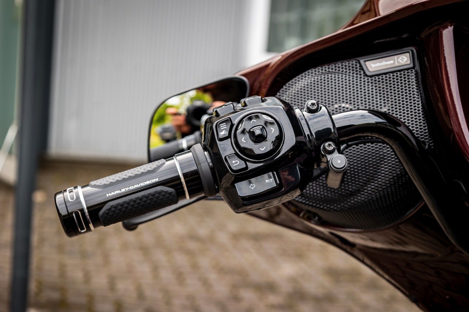 Fahrzeugabbildung Harley-Davidson CVO Street Glide FLHXSE 121 Cui - Jekill & Hyde