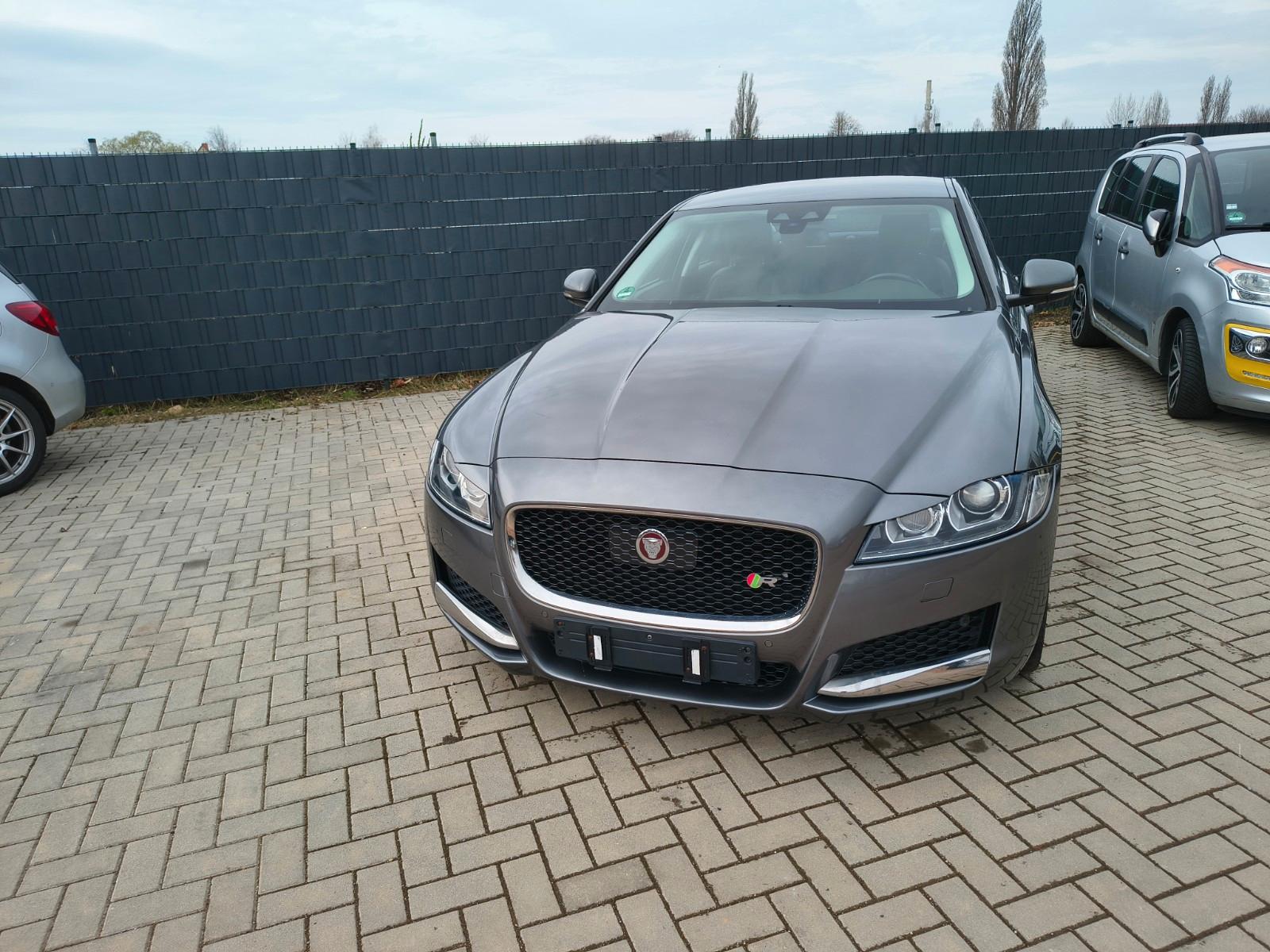 Jaguar XF Prestige Motor Schaden