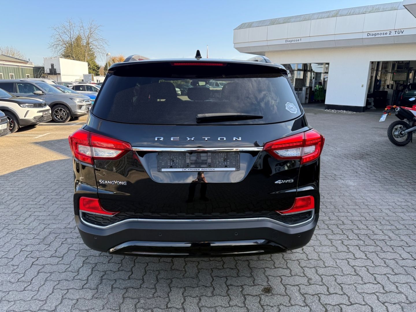 Fahrzeugabbildung KGM Rexton Sapphire 2.2D 4WD AT Top Zustand
