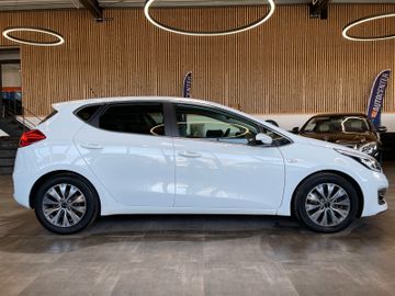 Kia Cee'd *1.HAND*NAVI*TEMPO*KAMERA*LKHZ*