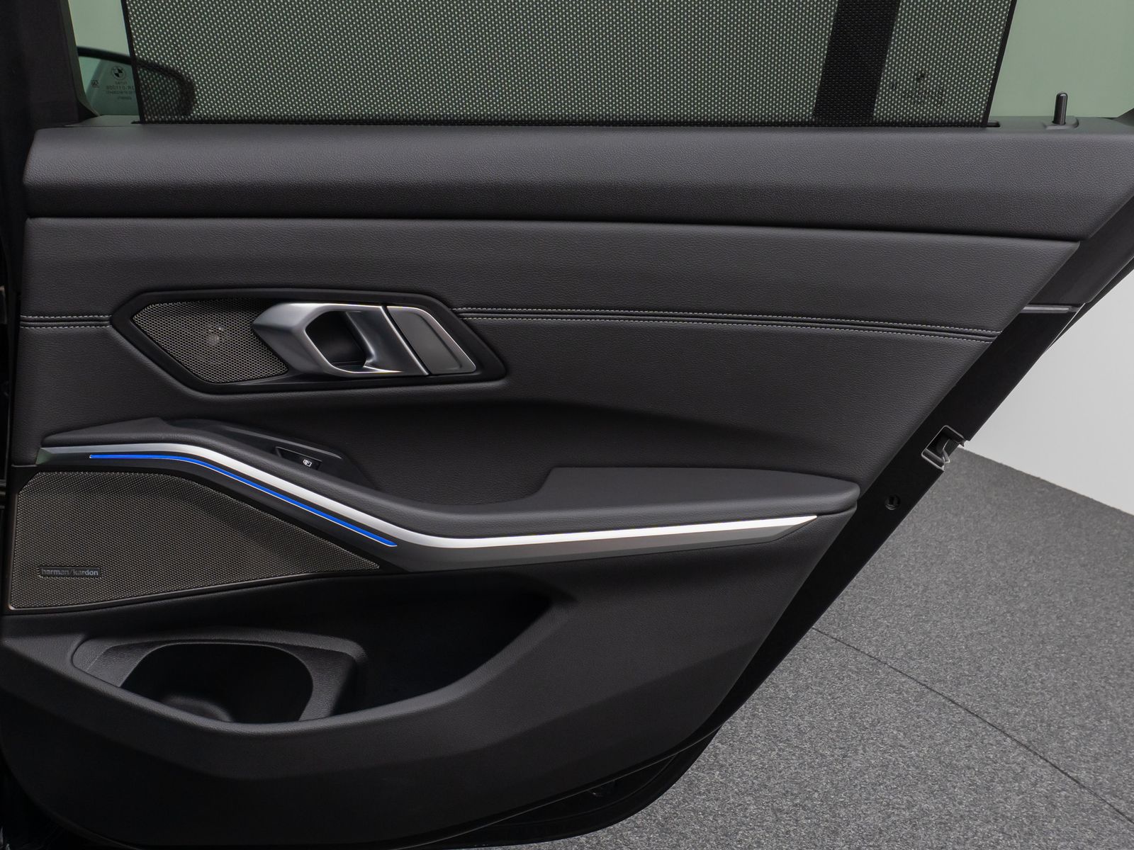 Fahrzeugabbildung BMW 320d Sport Line DAB Laser HUD Cockpit+ Komfort
