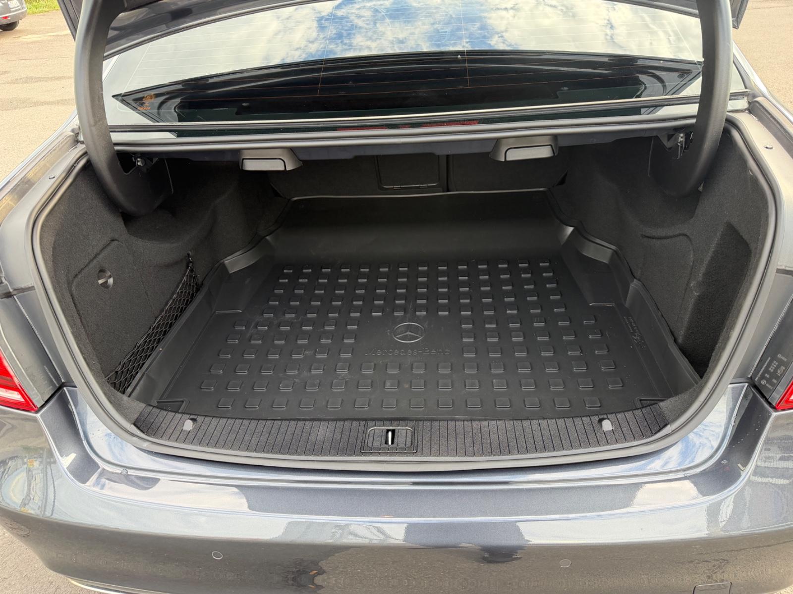 Mercedes-Benz E 220 BlueTec BlueEfficiency Edition