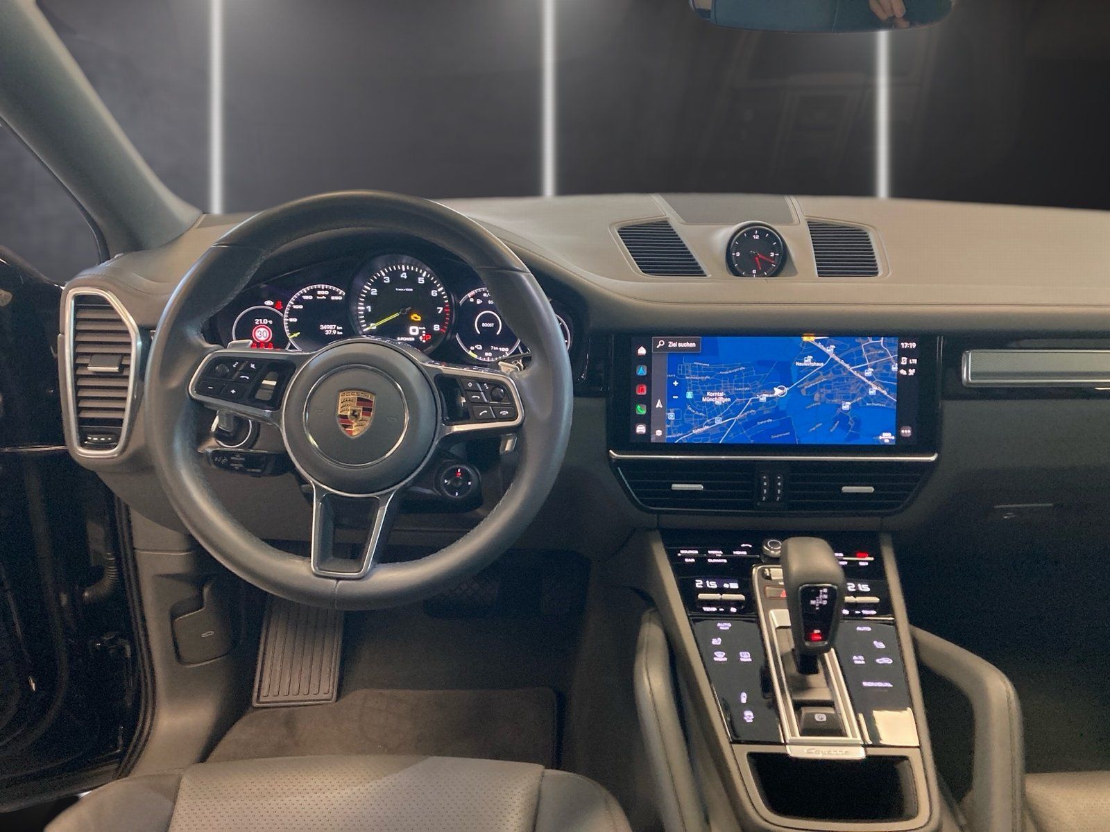 Fahrzeugabbildung Porsche Cayenne Coupe Hybrid Platinum*AHK*Luft*Pano*22"*