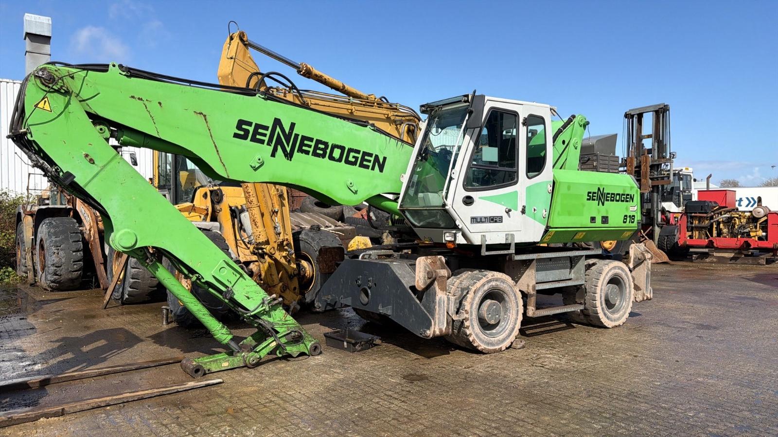 Sennebogen 818 mit Greifer