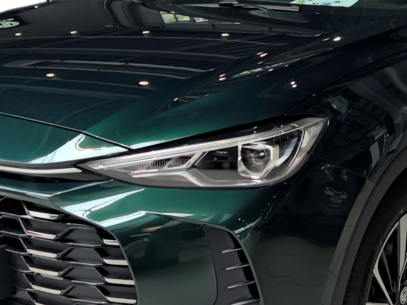 Fahrzeugabbildung MG ZS 1.5 Hybrid+ Luxury Autom. *JETZT 2.000 € TANK