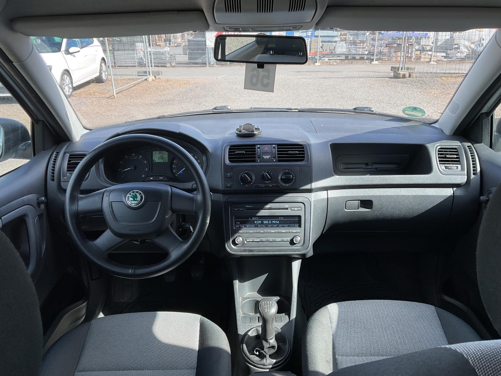 Skoda Fabia 2010 — photo 13