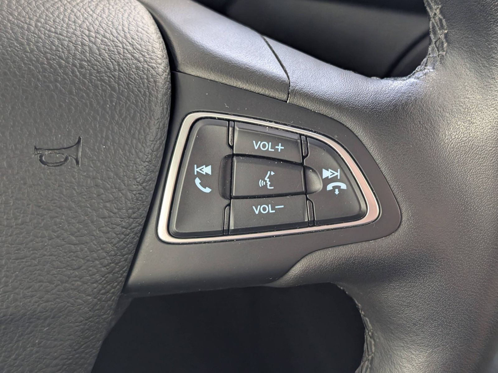 FORD EcoSport 1.0 EcoBoost Titanium Navi B&O – Bild 33