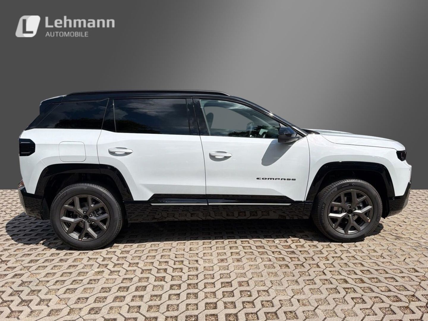 Fahrzeugabbildung Jeep Compass MY26 FIRST EDITION E-HYBRID PANO VOLL