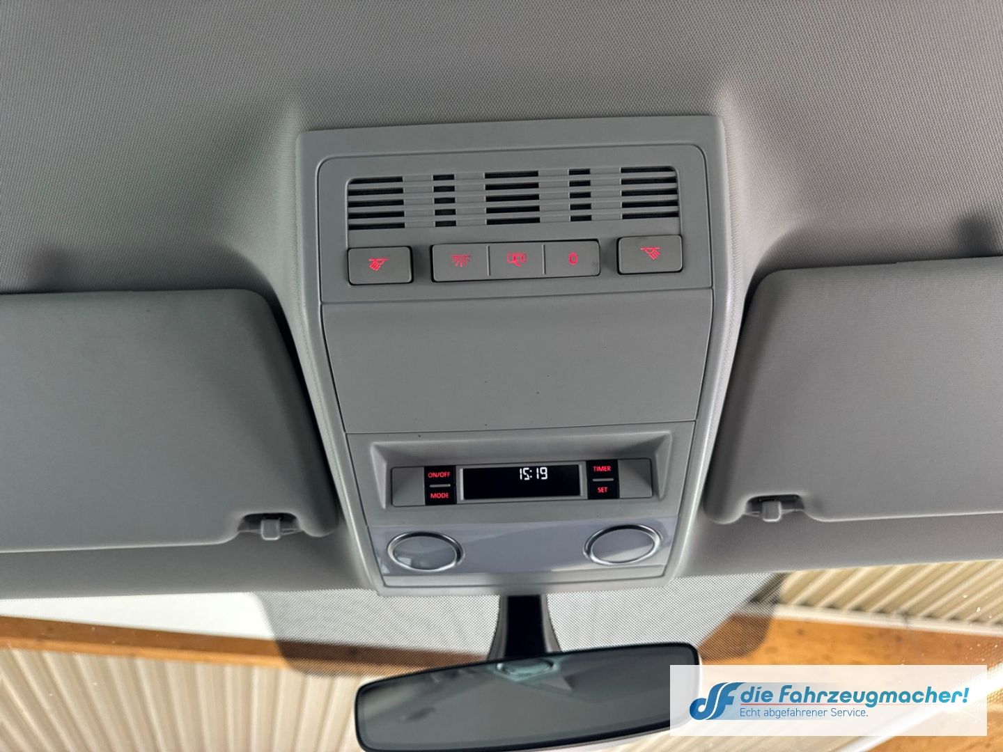 Fahrzeugabbildung Volkswagen T6 Multivan 4Motion Edition StandHZG Navi Leder