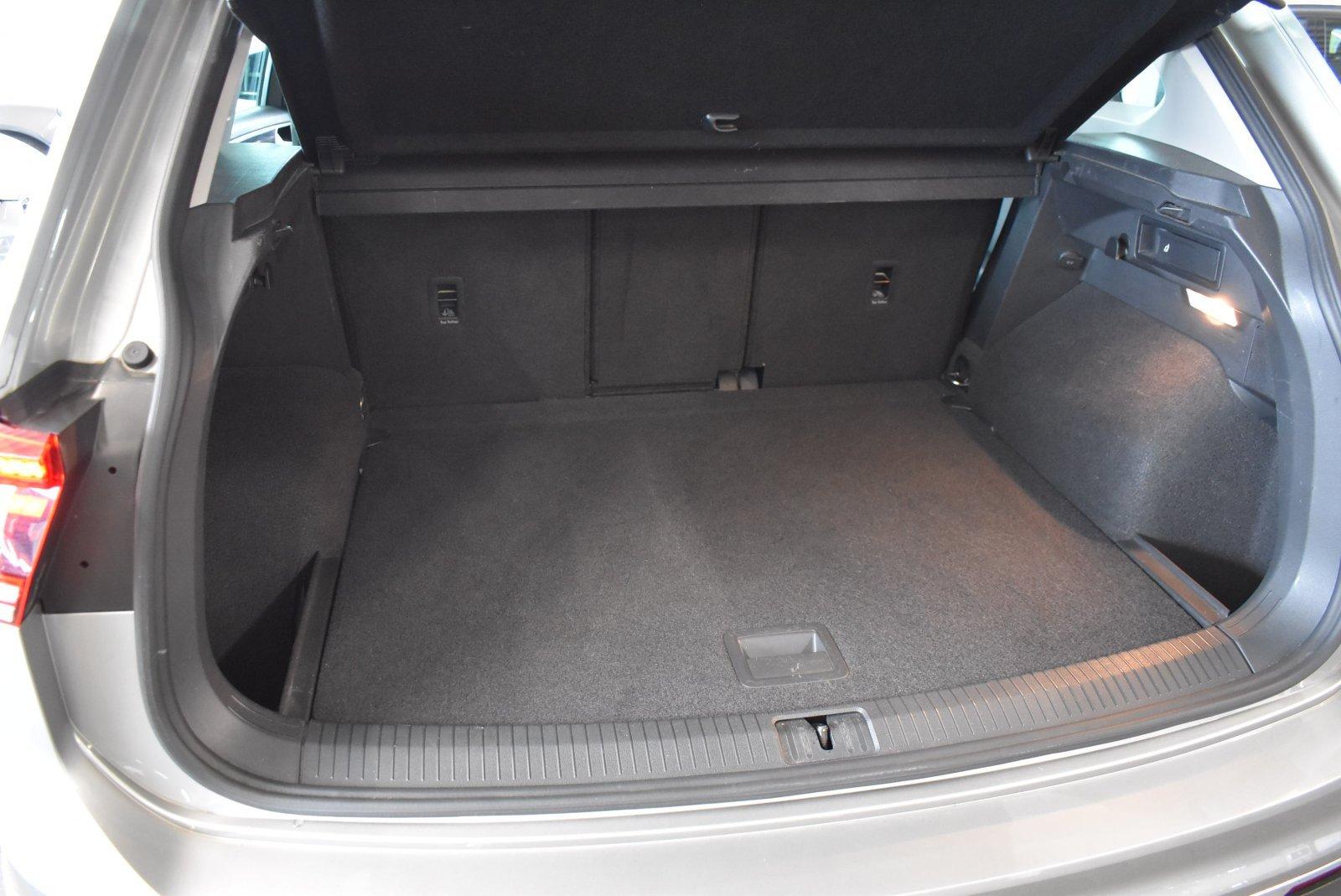 Volkswagen Tiguan 2.0 TDI DSG Highline AHK APP DAB
