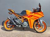 KTM RC 390 ABS mit kurzem Kennzeichenhalter - KTM RC