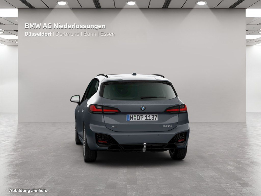 BMW 223 Active Tourer - Bild 10