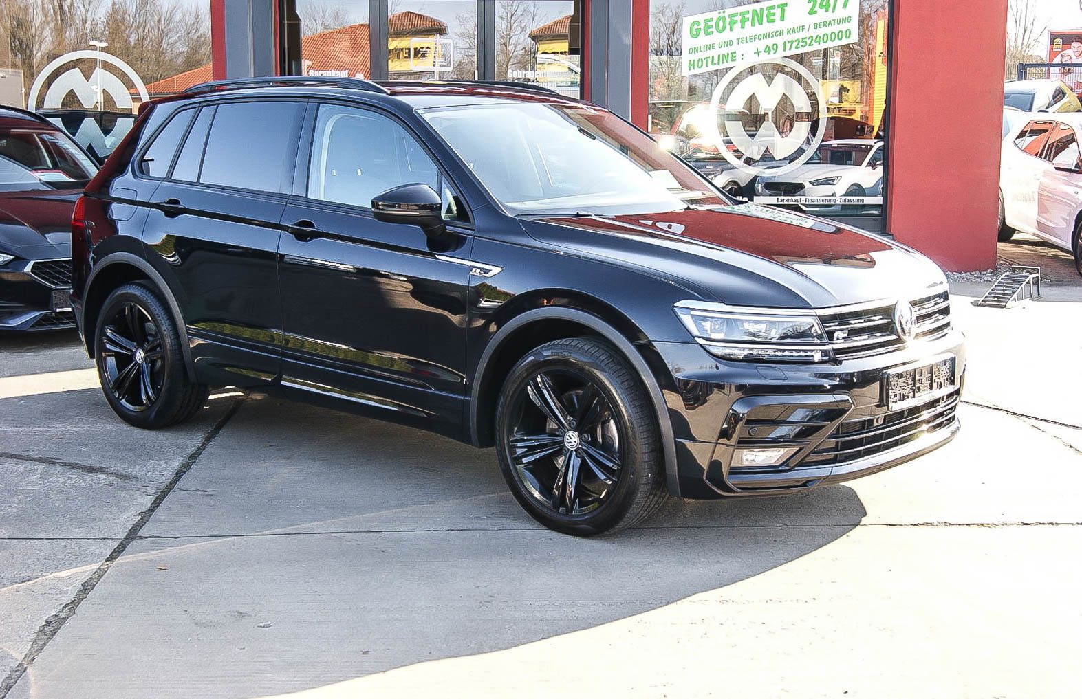 Fahrzeugabbildung Volkswagen Tiguan 2.0TDI 4Motion DSG R-LINE Black Style 19'