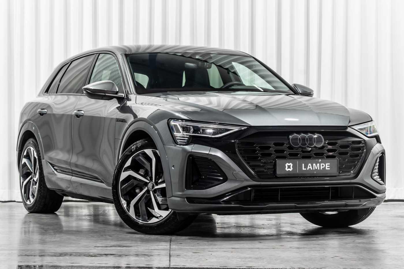 Audi Q8 e-tron 55 Quattro S-Line Trekhaak Shadow Look