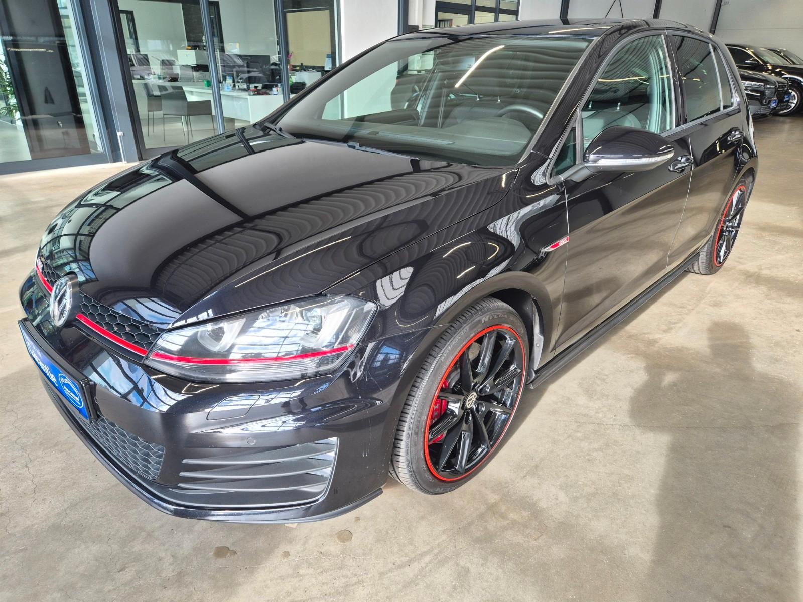 Volkswagen GOLF VII GTI PERFORMANCE NAVI SHZ PDC PANO XENON