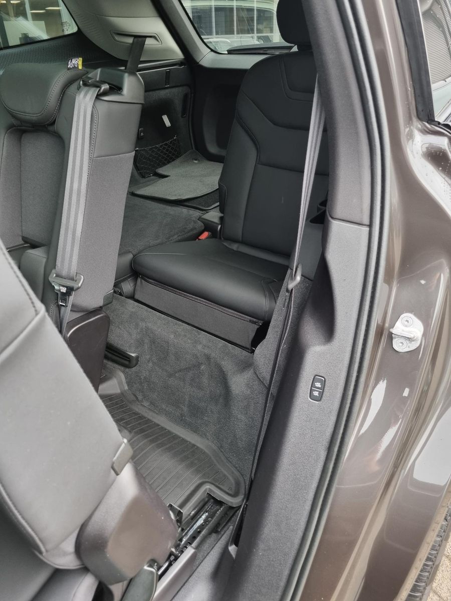 Fahrzeugabbildung Volvo EX90 TWIN AWD Ultra 7-Sitzer 'Ganzjahresreifen,