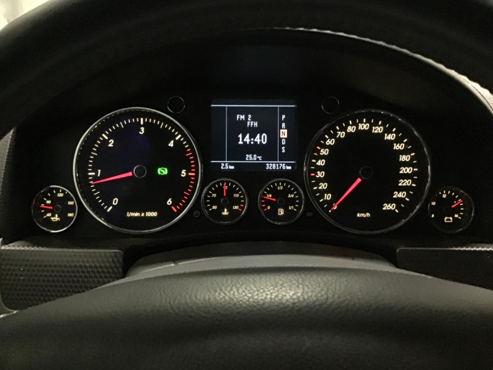 Volkswagen Touareg 2006 — photo 22