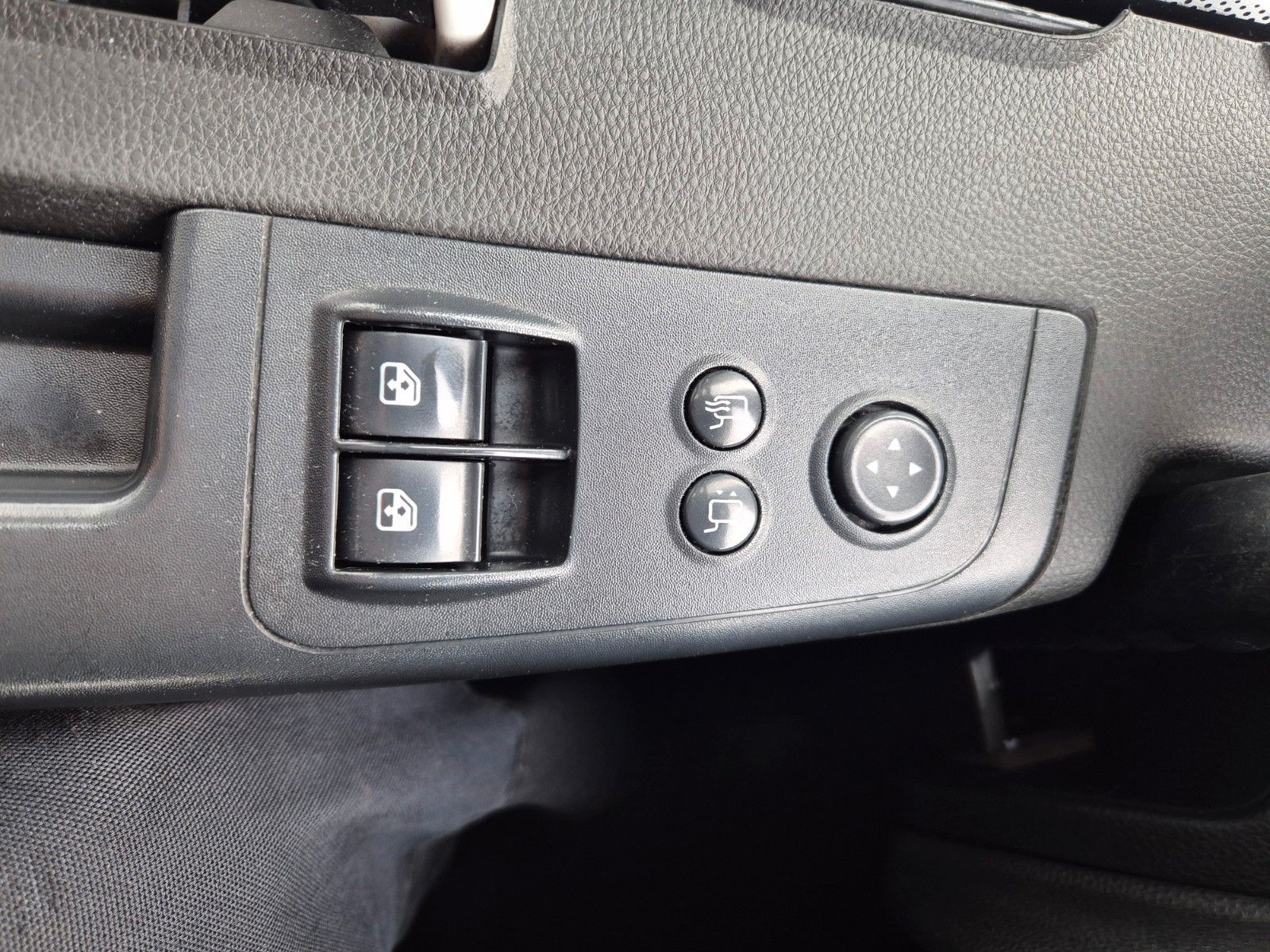 Fahrzeugabbildung Iveco Stralis 460NP LNG 4x2 3 Stück