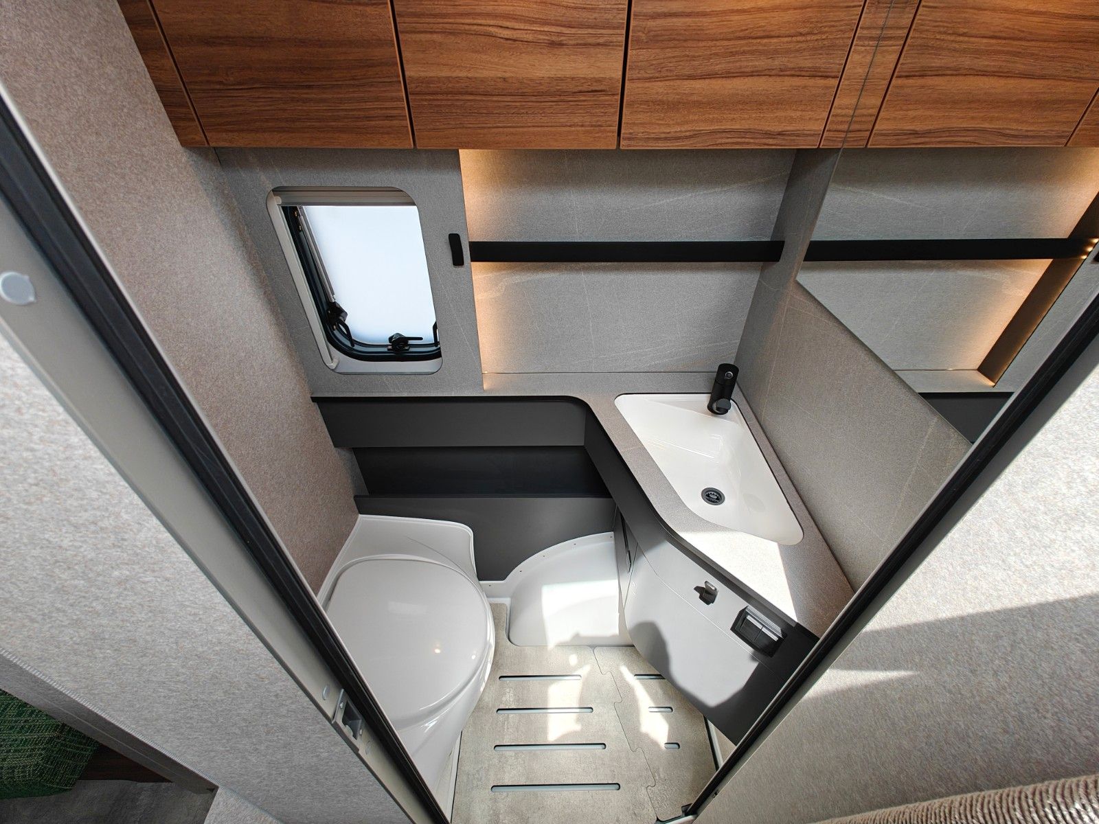 Fahrzeugabbildung HYMER / ERIBA / HYMERCAR Feeling 470 2026