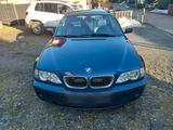 BMW blauer 3er BMW - BMW aus 2004: 3er