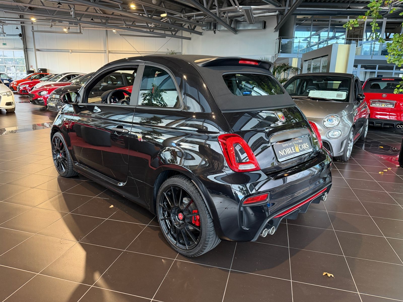 Fahrzeugabbildung Abarth 695C Turismo Cabrio KLIMA BEATS NAV DAB ALU