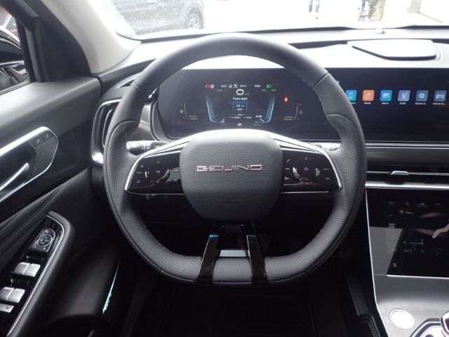 Fahrzeugabbildung BAIC X75 1.5T 7DCT Massagesitze Sitzbelüftung Indukti