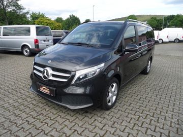 Mercedes V 220 - 2