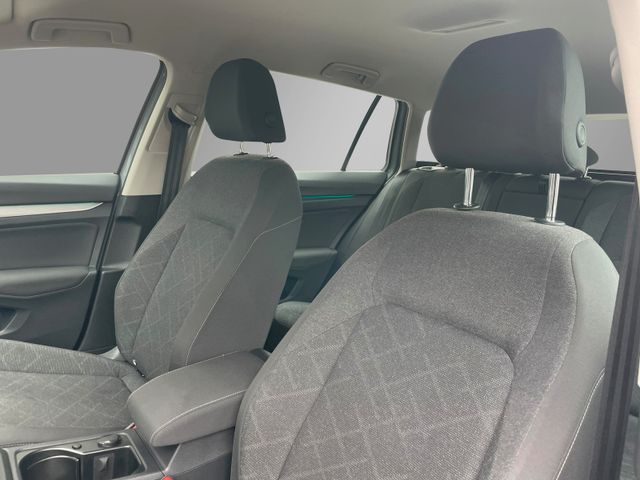 Volkswagen Golf VIII Variant Life 1.5 TSI*CarPlay*Kamera*