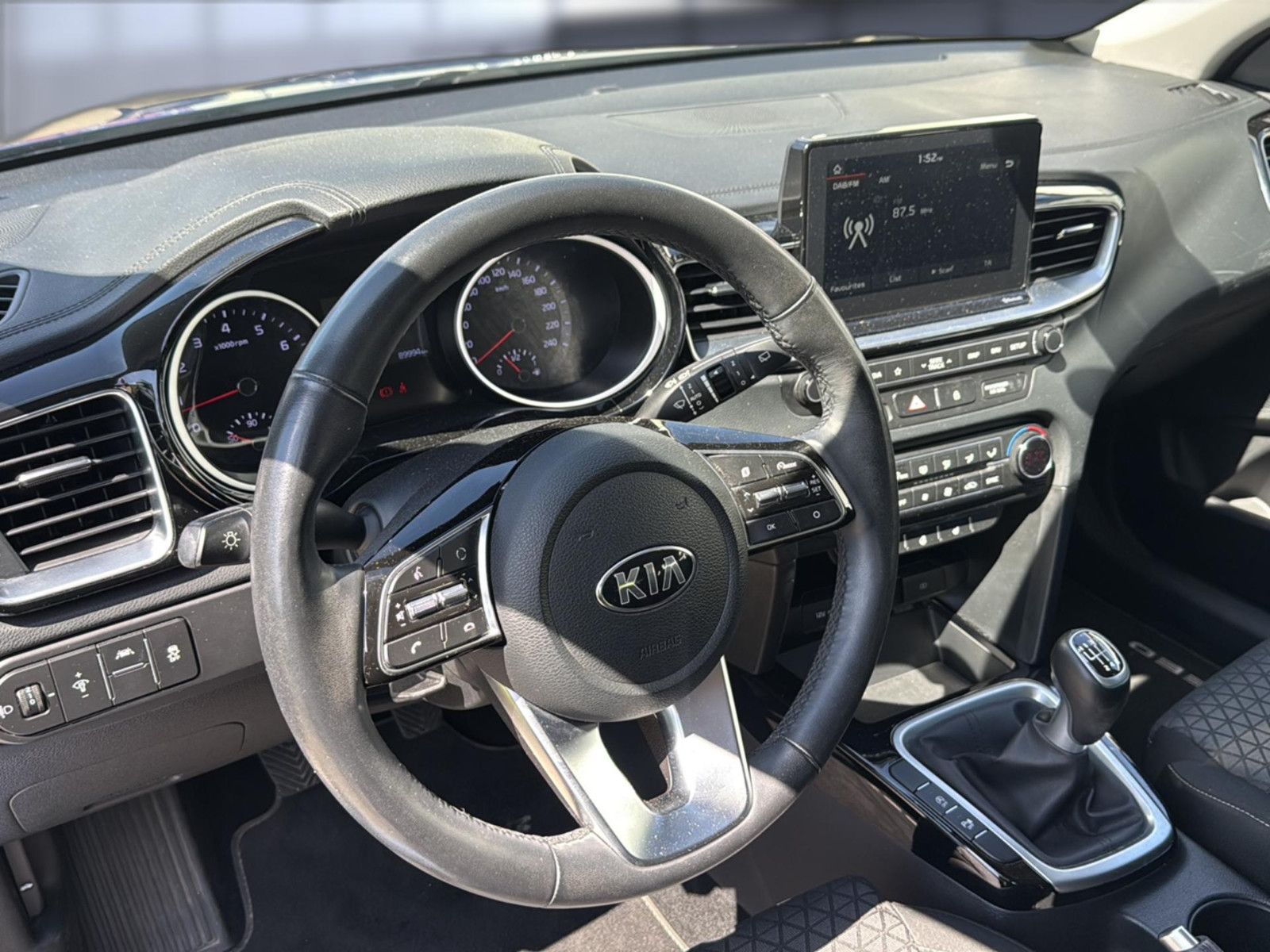 Fahrzeugabbildung Kia cee'd 1.4 TGDI Vision/ 1. Hand