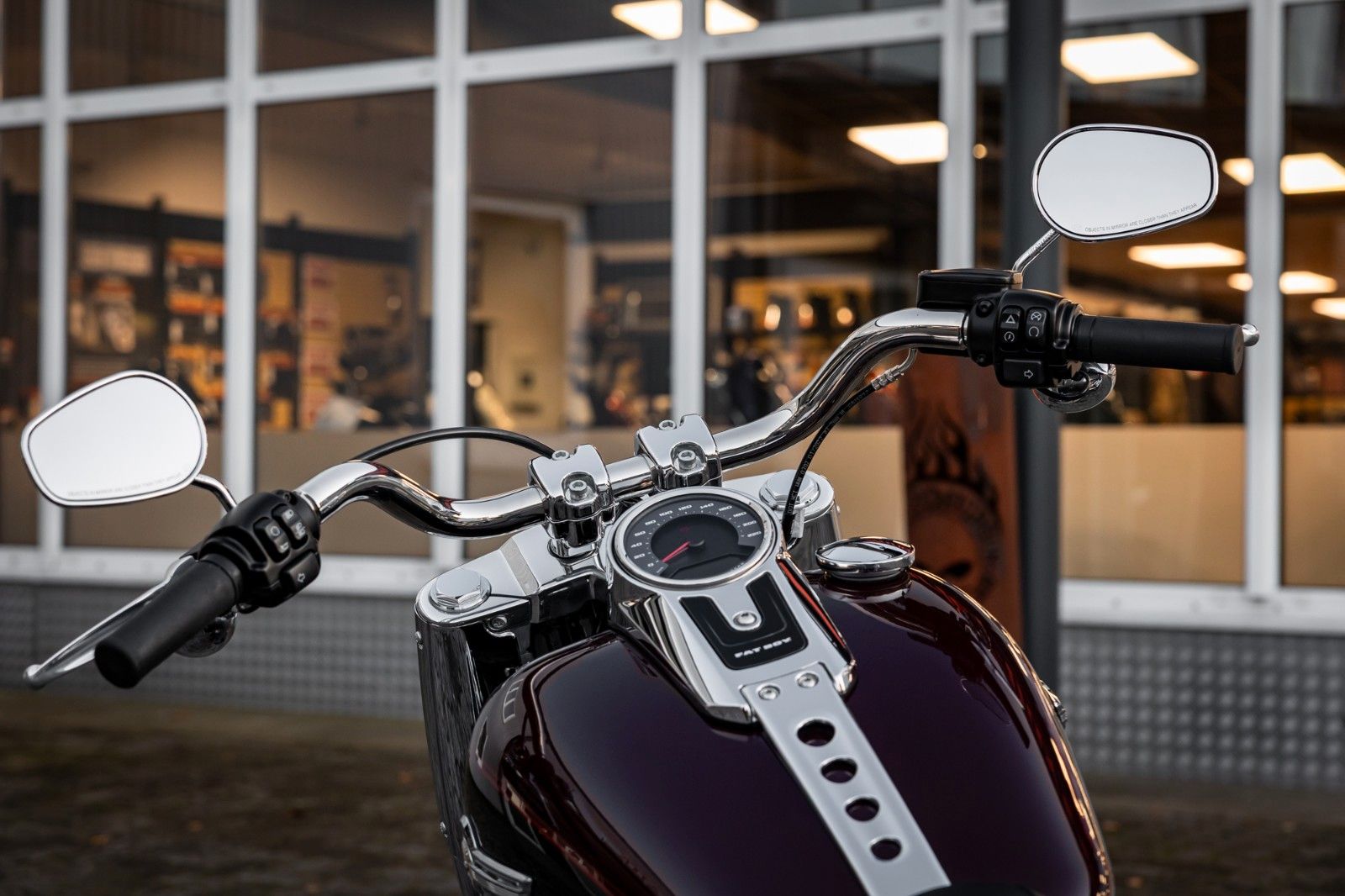 Fahrzeugabbildung Harley-Davidson FLFBS FAT BOY 114 -SOFTAIL-Midnight Crimson