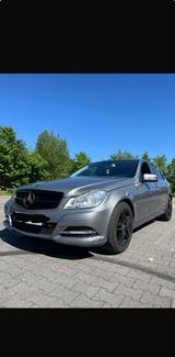 Mercedes-Benz C200 CGI Elegance - Mercedes-Benz C 200: Elegance