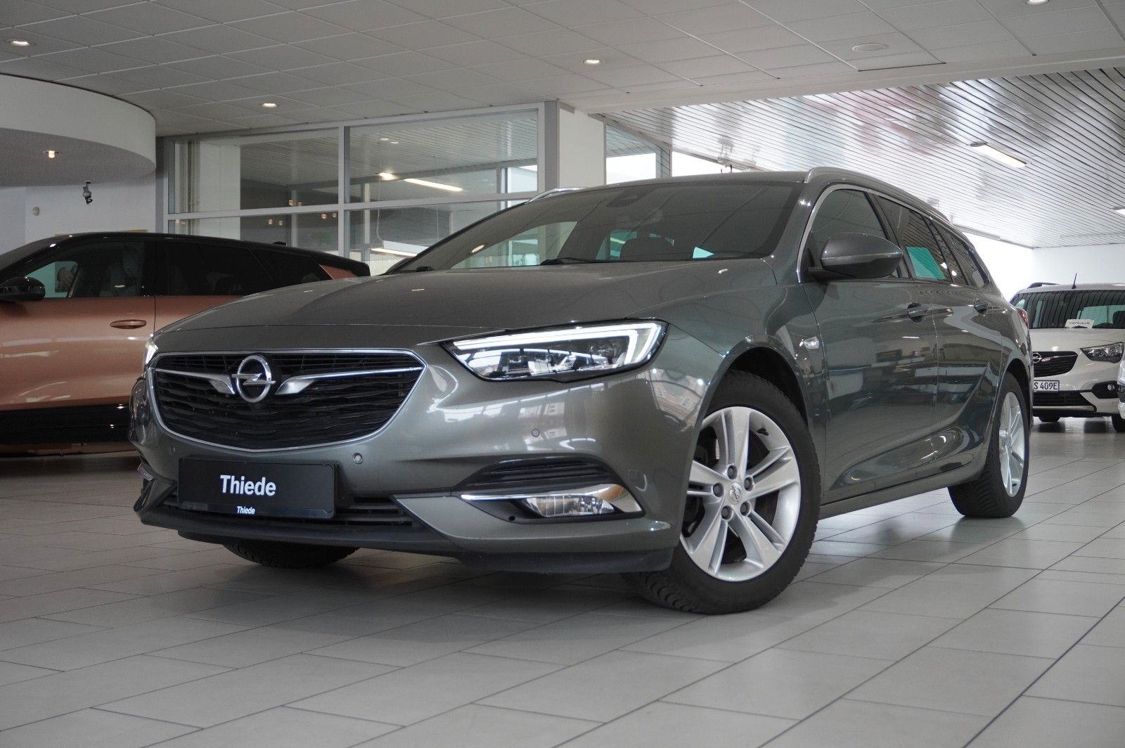 Fahrzeugabbildung Opel Insignia B ST 1.6D INNOV. NAVI/LED/KAMERA/SH/AHK