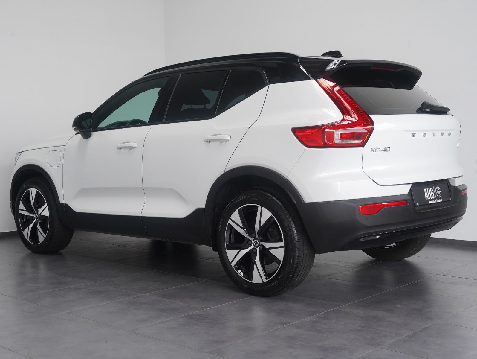 Fahrzeugabbildung Volvo XC40 T5 Recharge Plug-In R Design ACC/KAMERA/AHK
