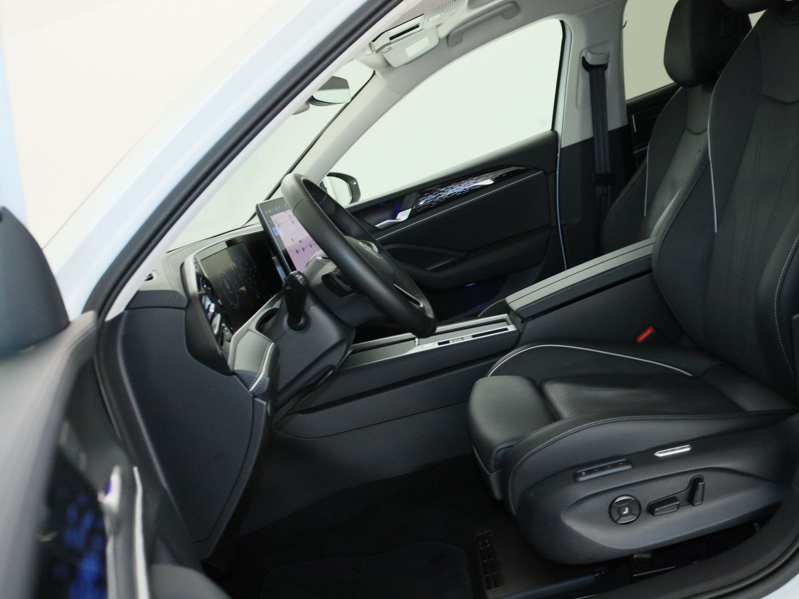 Volkswagen Passat 1.5 eTSI Business AHK 360° MATRIX-LED HUD foto 17