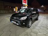 Toyota RAV 4 2.2-l-D-CAT 4x4 Executive Executive - Toyota RAV 4 Gebrauchtwagen in Düsseldorf