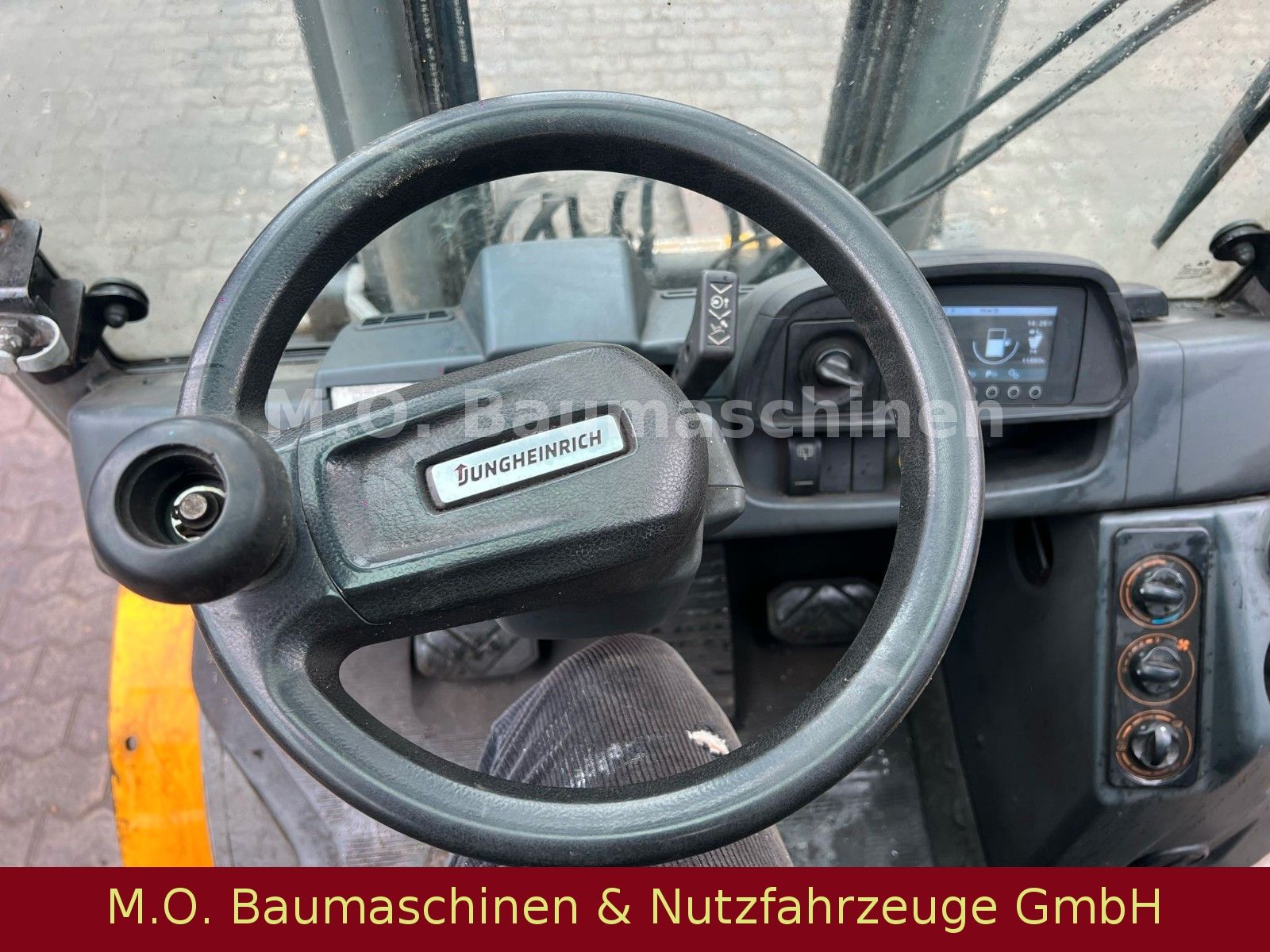Fahrzeugabbildung Jungheinrich TFG 435 S / GAS / SS / ZV/Duplex Mast /3,5t / 4m