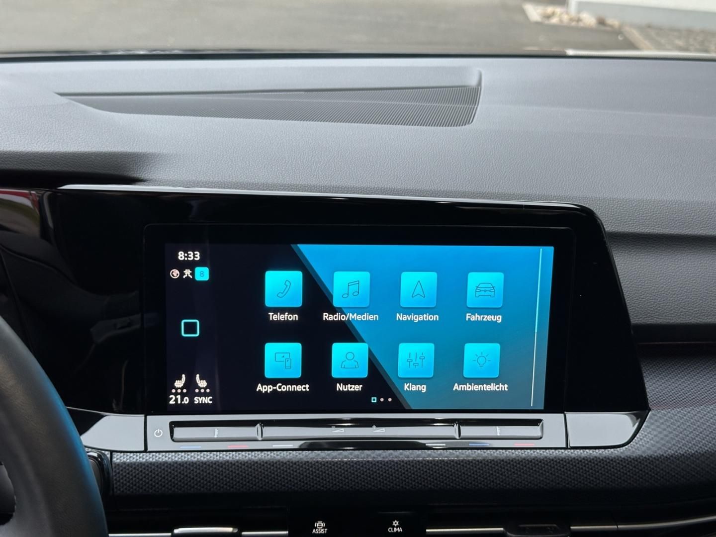 Fahrzeugabbildung Volkswagen Golf United VIII UNITED 1,5 l TSI,Navi,Rückf.-Ka