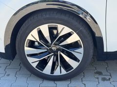 Fahrzeugabbildung Rafale 200 E-Tech Full Hybrid Techno  4Control,
