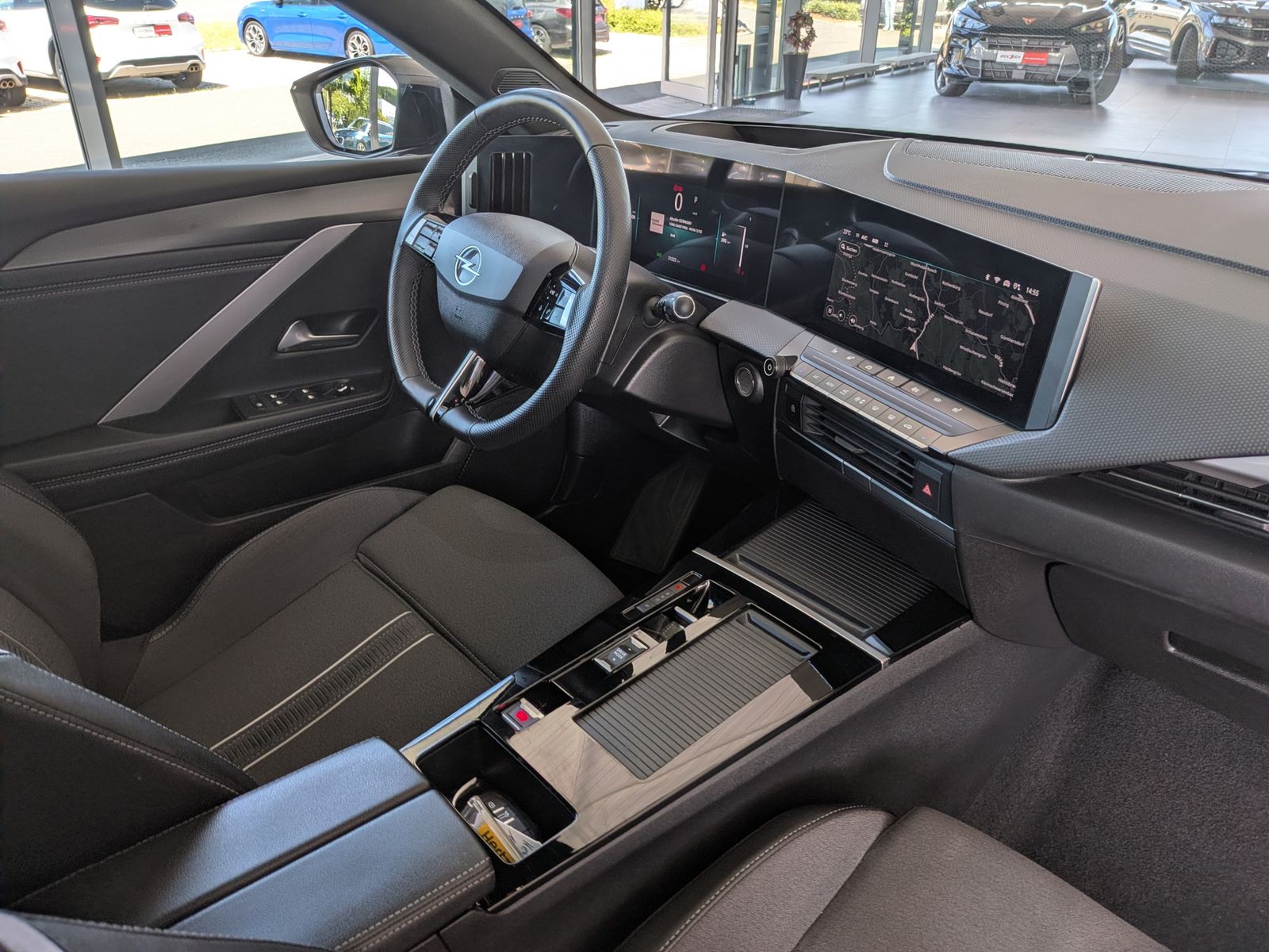 Fahrzeugabbildung Opel Astra ST1.2 GS TECH 360° MATRIX PANO ACC HUD AHK