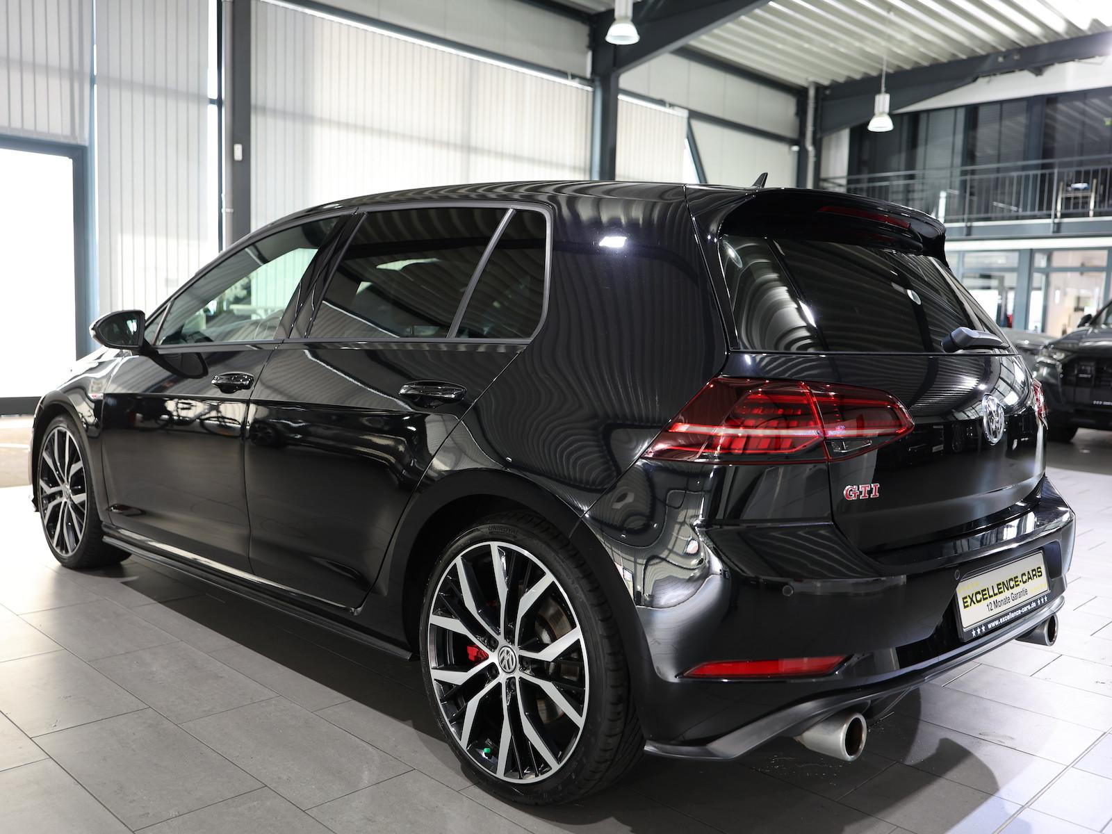 Volkswagen Golf GTI VII 2.0 TSI DSG PERFORMANCE / LED,LEDER