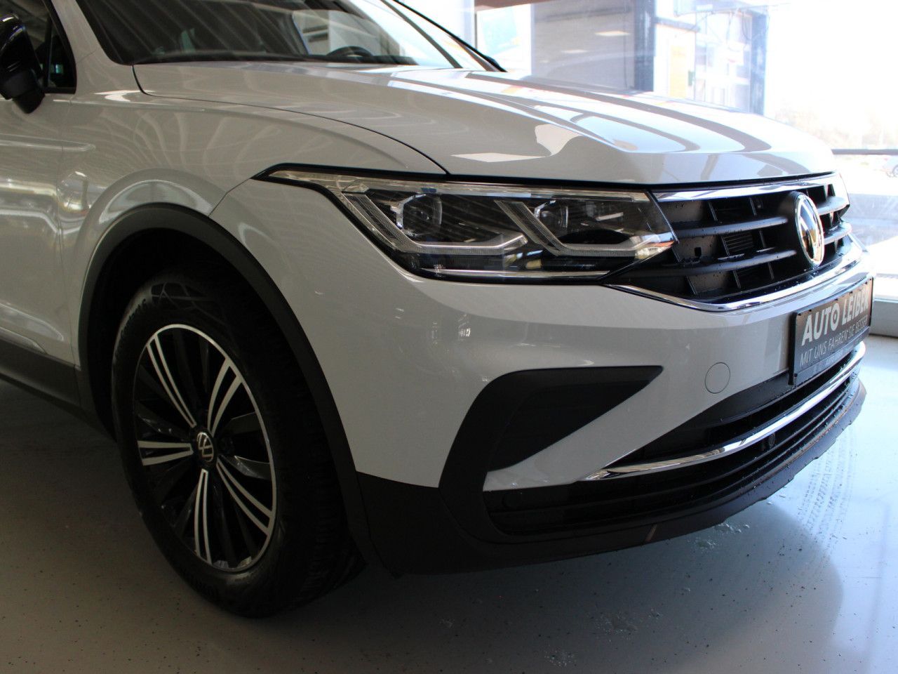 Fahrzeugabbildung Volkswagen Tiguan 1.5 TSI United DSG AHK/CAM/ACC/Navi