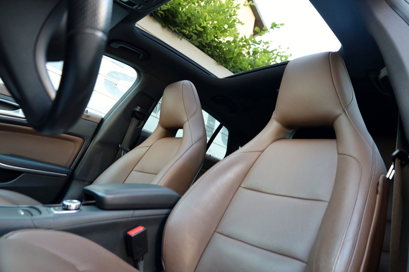 Fahrzeugabbildung Mercedes-Benz CLA 220d SB Leder,Navi,Xenon,Panorama,ACC,SH,PDC