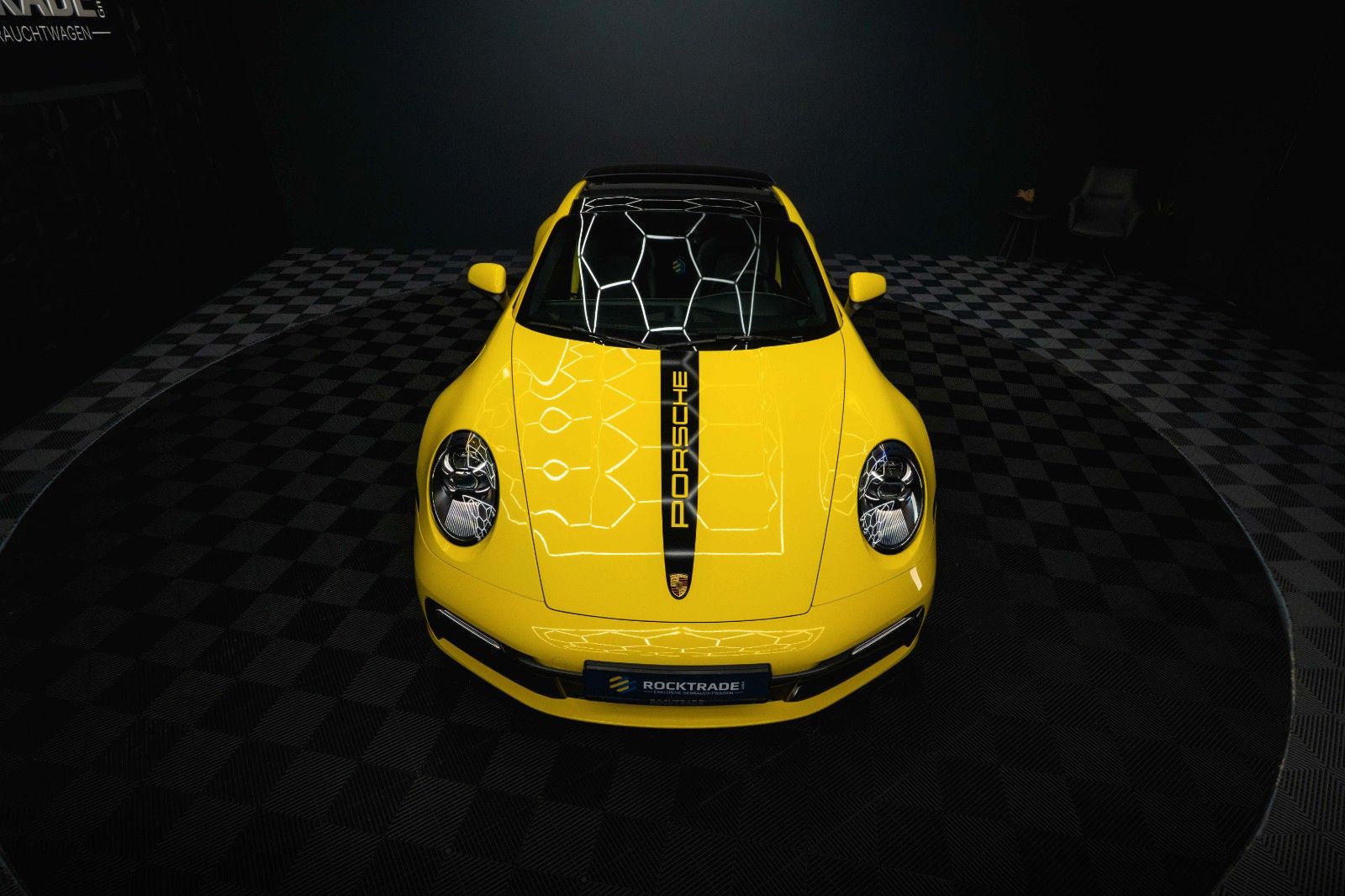 Fahrzeugabbildung Porsche 992 911 Carrera 4 S Sport-Chrono *Pano*LED*BOSE*