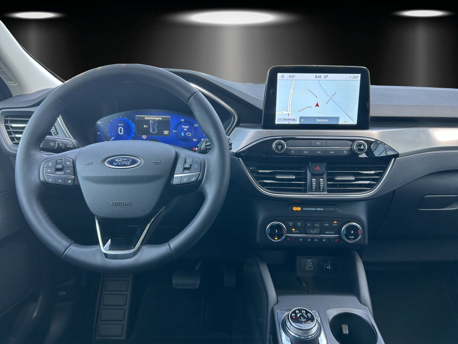 Fahrzeugabbildung Ford Kuga Titanium X PHEV HUD Navi digitales Cockpit