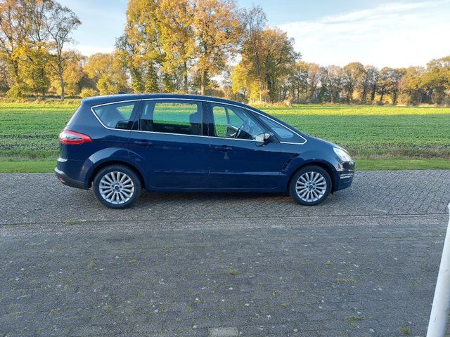 Ford S- Max