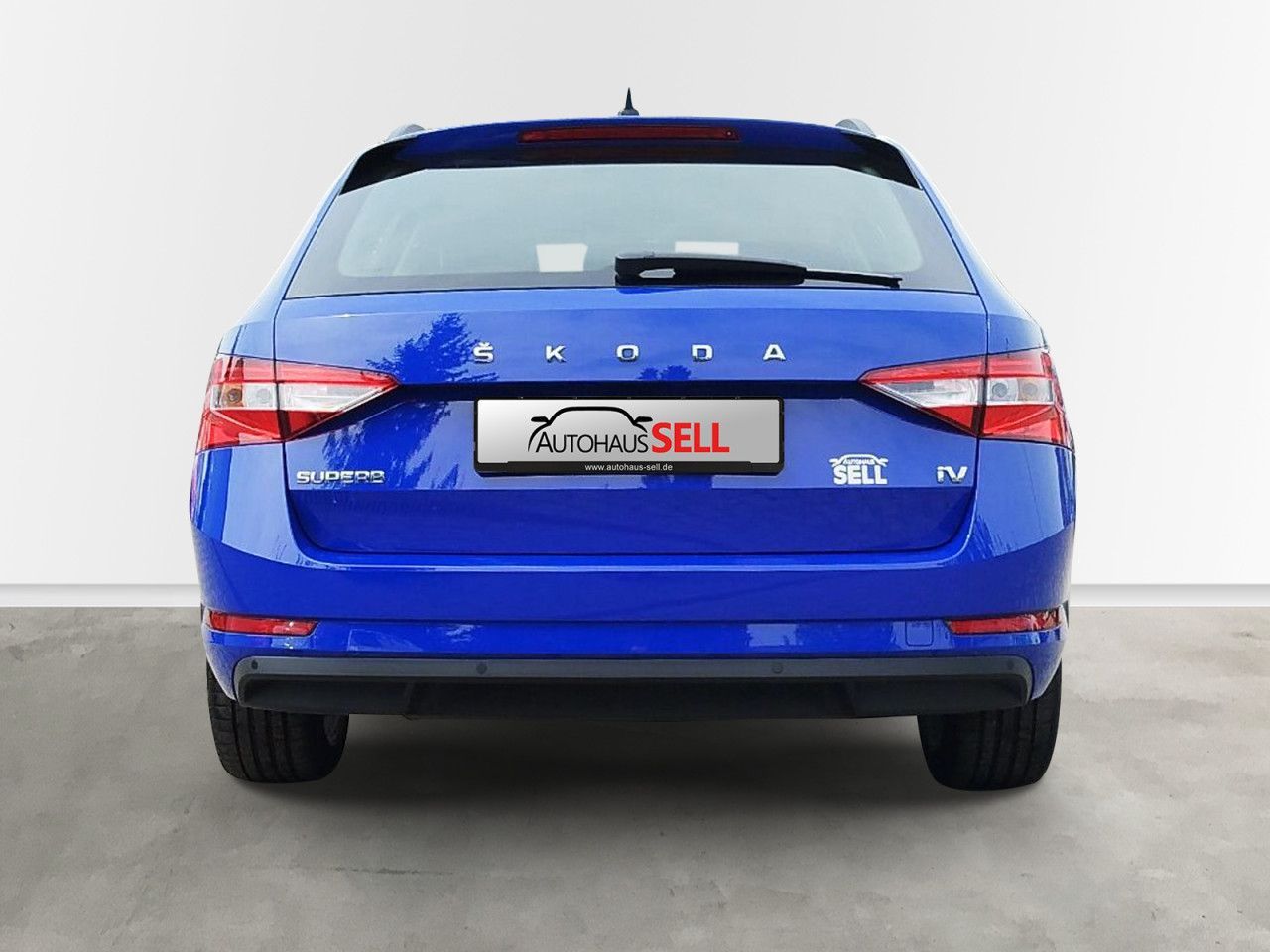 Fahrzeugabbildung SKODA Superb Combi Ambition iVTS115/1.4A6F, Navi