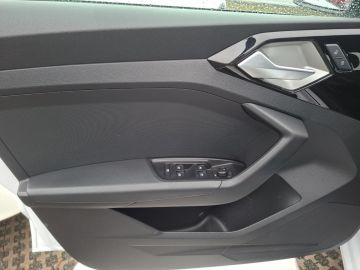 Audi A1 25 advanced Sportback °LED°SHZ°PDC°AAC°AppleC