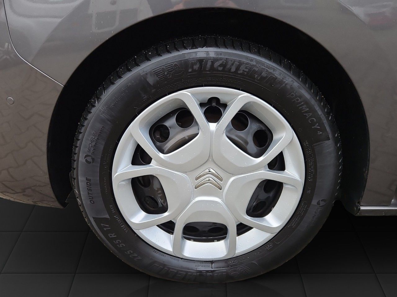 Fahrzeugabbildung Citroën Spacetourer Feel M (L2) Elektromotor 8-Sitzer