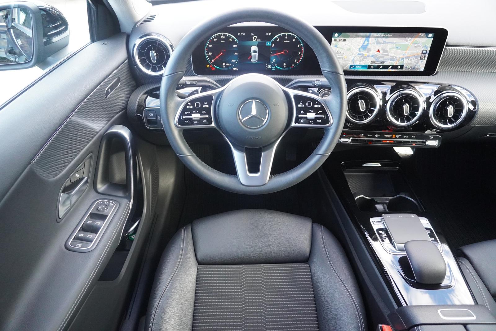 Mercedes-Benz A180 Progressive 7G-DCT LED Navi Kamera Tempomat